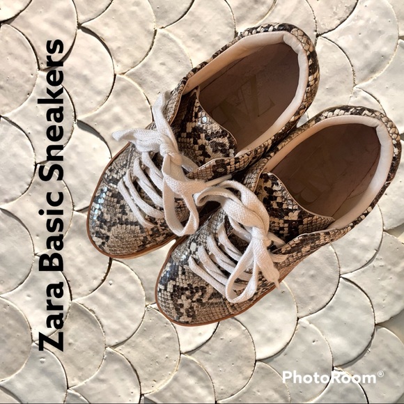🦚 ZARA faux snakeskin sneakers size 6 - Picture 1 of 6